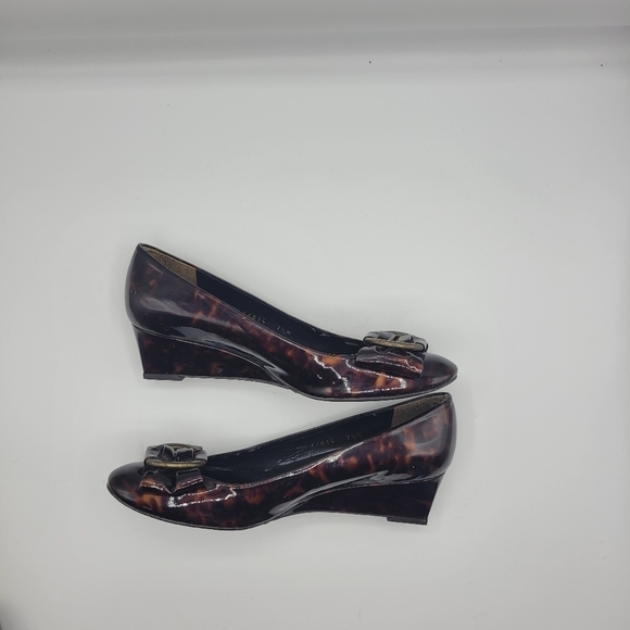 Stuart Weitzman slip on shoes size 7 1/2 - Picture 10 of 15